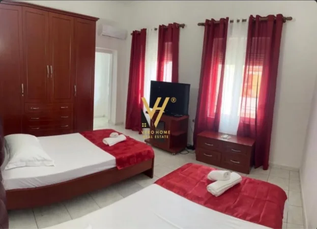 Tirane, jepet me qera Hyrje Vile 1+1+Ballkon Kati 2, 150 m² 500 € (SELVIA)