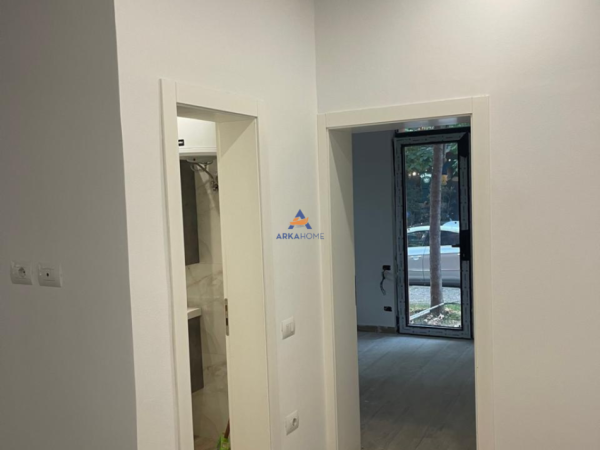 Tirane, jepet me qera zyre Kati 0, 50 m² 700 € (Stadiumi Dinamo)