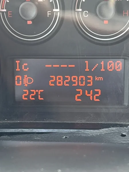 Lushnje, shitet makine Fiat Bravo 1.9 jtd Nafte, gri e erret manuale Kondicioner 280.000 km 2.000 €