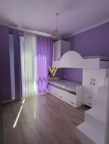 Tirane, jepet me qera apartament 2+1+Ballkon Kati 4, 106 m² 1.150 € (MYSLYM SHYRI)