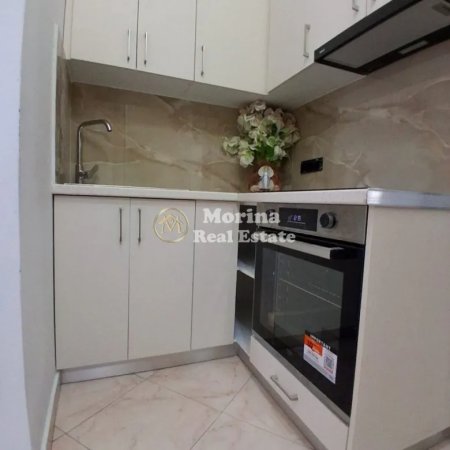 Tirane, jepet me qera apartament 1+1 Kati 4, 70 m² 800 € (Qender)