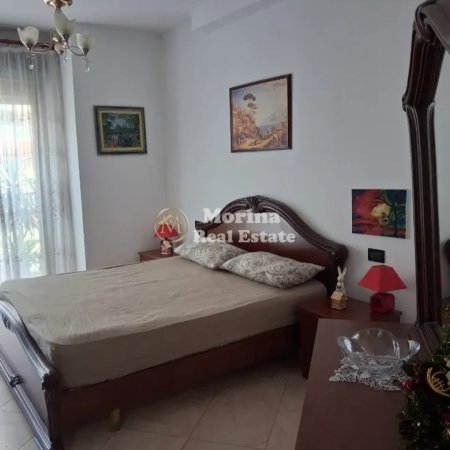 Tirane, jepet me qera apartament 1+1 Kati 4, 70 m² 800 € (Qender)