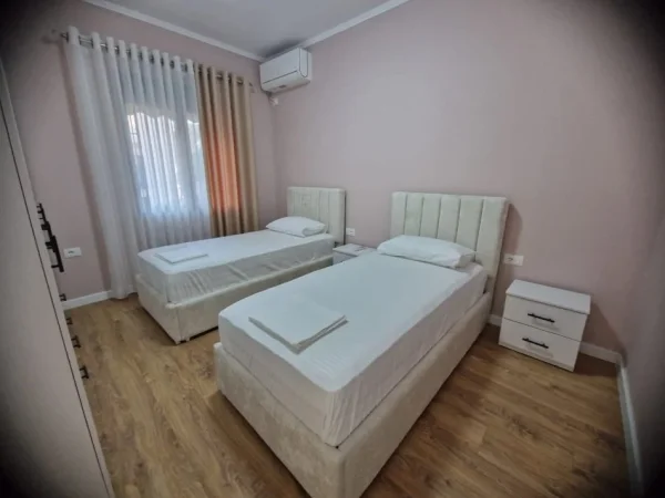Tirane, jepet me qera apartament 2+1 Kati 2, 75 m² 800 € (VASIL SHANTO)