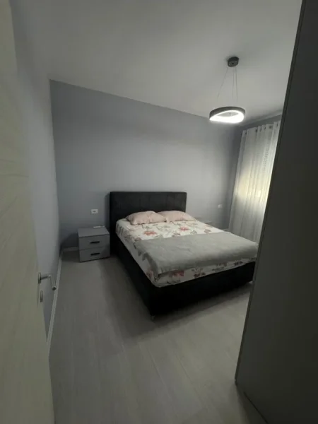 Tirane, jepet me qera apartament 2+1+Ballkon Kati 9, 95 m² 750 € (Ish Fusha e Aviacionit)