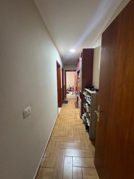 Tirane, shitet apartament 2+1+Ballkon Kati 1, 103 m² 130.000 € (Casa Italia 2+1+2 Ballkone Per Shitje Me Hipoteke)