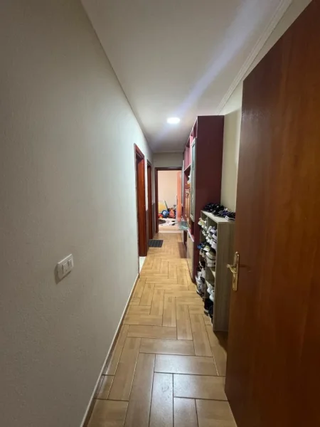 Tirane, shitet apartament 2+1+Ballkon Kati 1, 103 m² 130.000 € (Casa Italia 2+1+2 Ballkone Per Shitje Me Hipoteke)