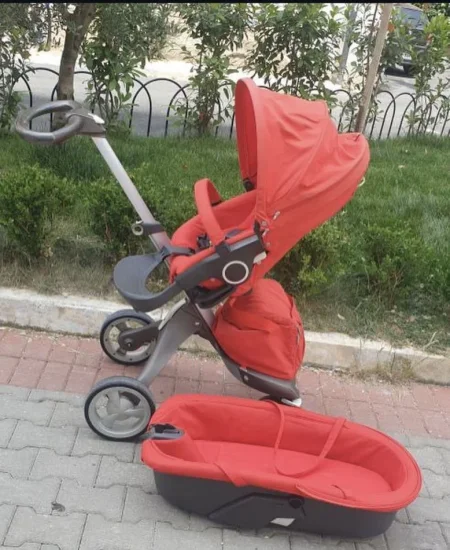 Tirane, shes Karroce Stokke 3 ne 1 cmimi 250 €