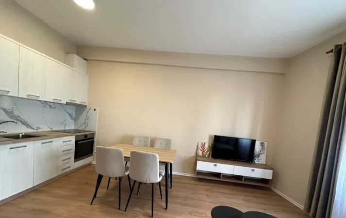 Tirane, jepet me qera apartament 1+1 Kati 2, 66 m² 600 € (21 DHJETORI)