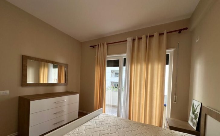 Tirane, jepet me qera apartament 1+1 Kati 2, 66 m² 600 € (21 DHJETORI)