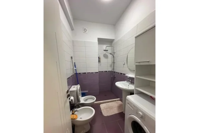 Tirane, jepet me qera apartament 1+1 Kati 2, 66 m² 600 € (21 DHJETORI)
