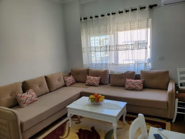 Tirane, shitet apartament 1+1 Kati 8, 65 m² 95.000 € (YZBERISHT)