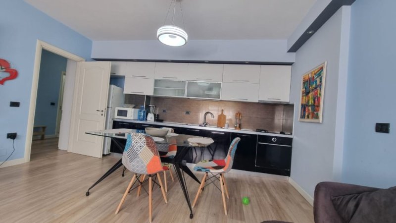 Tirane, shes apartament 2+1+Ballkon Kati 4, 109 m² 175.000 € 