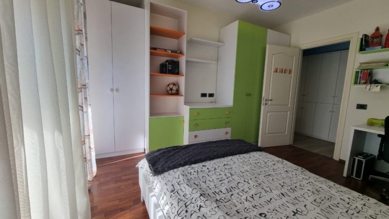 Tirane, shes apartament 2+1+Ballkon Kati 4, 109 m² 175.000 € 