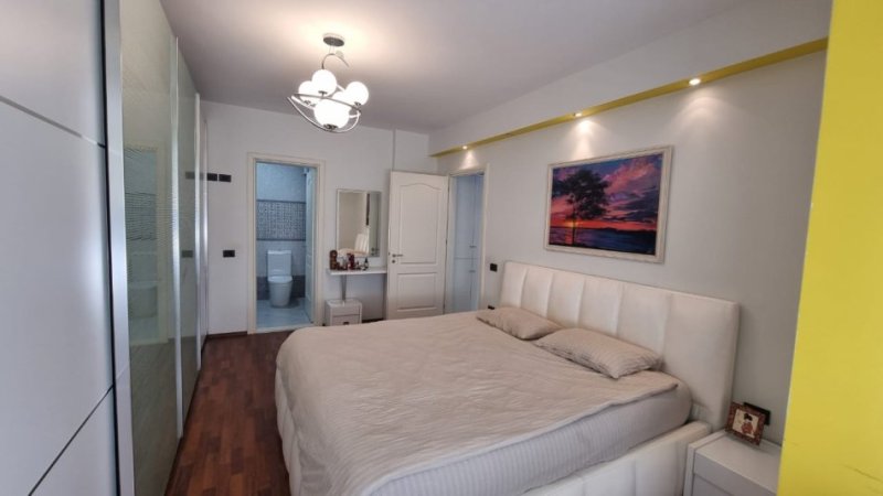 Tirane, shes apartament 2+1+Ballkon Kati 4, 109 m² 175.000 € 