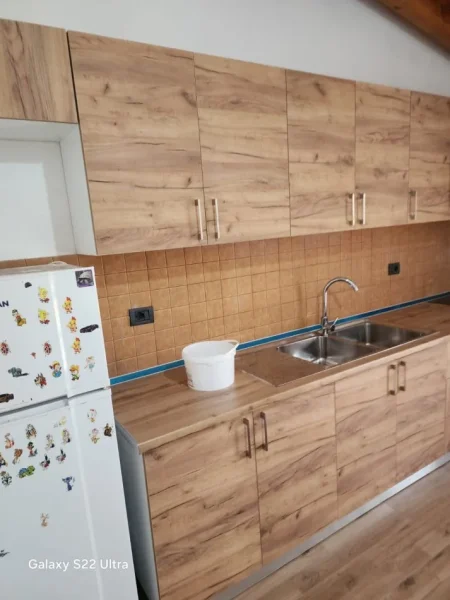 Tirane, jepet me qera apartament 2+1 Kati 2, 360 € 