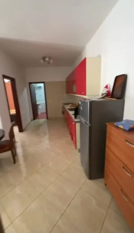 Tirane, jepet me qera apartament 1+1 Kati 8, 460 € 