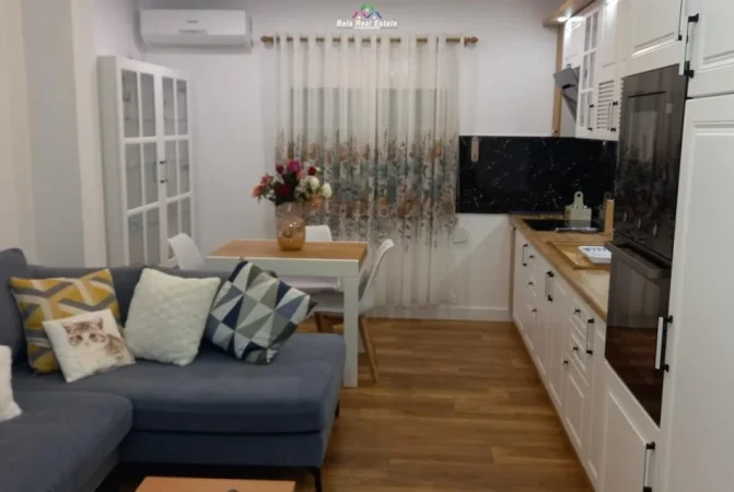 Tirane, jepet me qera apartament 1+1+Ballkon Kati 3, 70 m² 680 € (prane Petro Ninit)