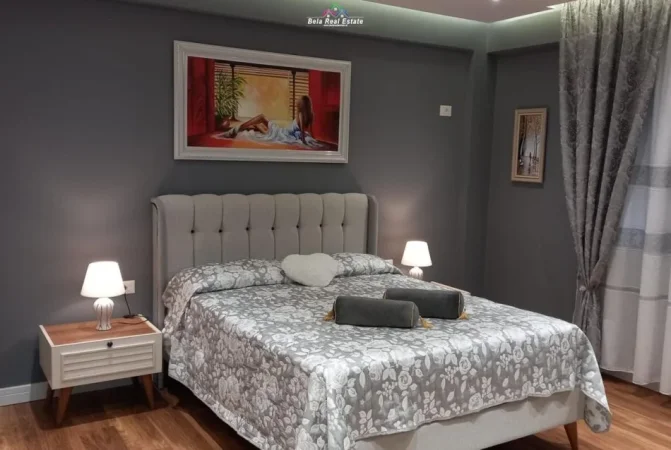 Tirane, jepet me qera apartament 1+1+Ballkon Kati 3, 70 m² 680 € (prane Petro Ninit)