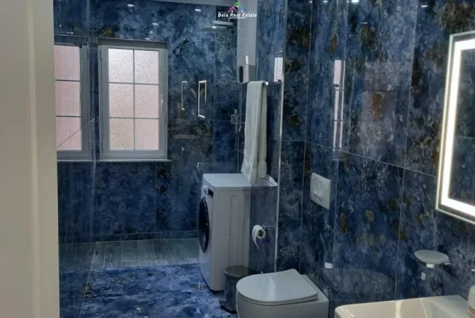 Tirane, jepet me qera apartament 1+1+Ballkon Kati 3, 70 m² 680 € (prane Petro Ninit)