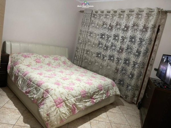 Tirane, jepet me qera apartament 2+1 Kati 2, 158 m² 550 € (prane restorant Vellezrit Gjana)