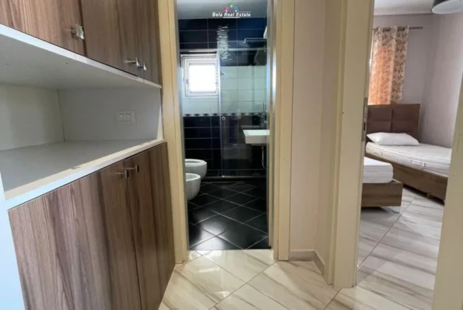 Tirane, jepet me qera apartament 2+1 Kati 9, 98 m² 750 € (PRANE KARBURANT KASTRATIT)