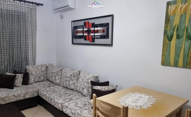 Tirane, jepet me qera apartament 1+1 Kati 5, 60 m² 500 € (prane Prokurorise Se Tiranes,)