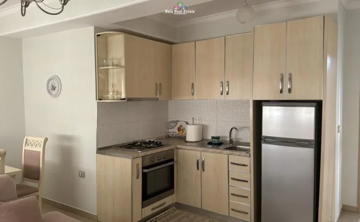 Tirane, jepet me qera apartament 2+1+Ballkon Kati 5, 100 m² 650 € (tek Pallati Al-Mak)