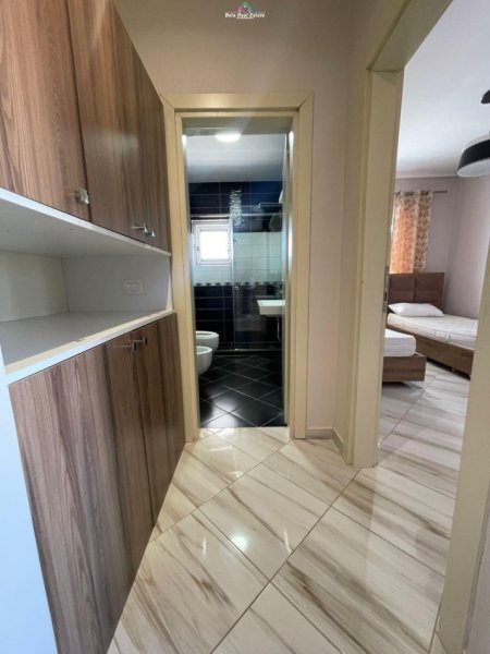 Tirane, jepet me qera apartament 2+1 Kati 9, 98 m² 750 € (myslym shyri)