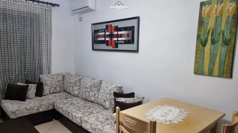 Tirane, jepet me qera apartament 1+1+Ballkon Kati 5, 60 m² 500 € (mine peza)