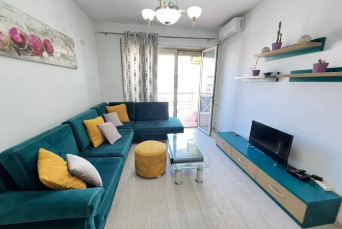 Tirane, jepet me qera apartament 1+1 Kati 9, 70 m² 600 € (tek Kompleksi Vizion Plus)