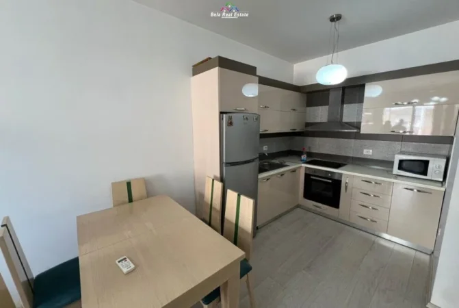 Tirane, jepet me qera apartament 1+1 Kati 9, 70 m² 600 € (tek Kompleksi Vizion Plus)