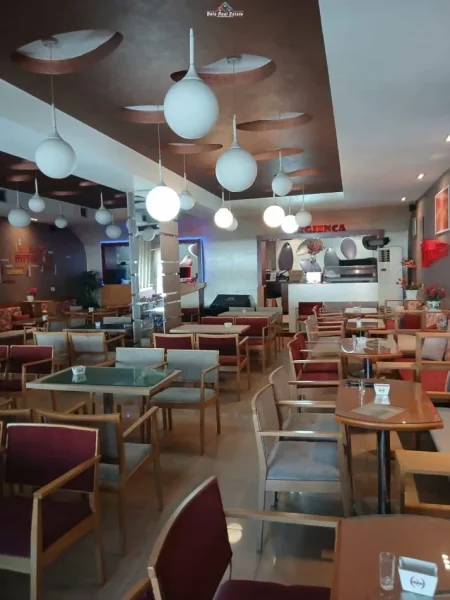 Tirane, jepet me qera zyre Kati 2, 160 m² 200.000 leke te reja (rruga e dibres)