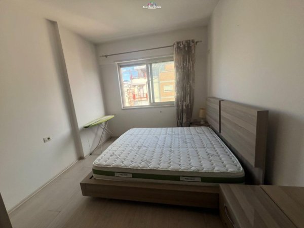 Tirane, jepet me qera apartament 1+1+Ballkon Kati 9, 70 m² (don bosko)