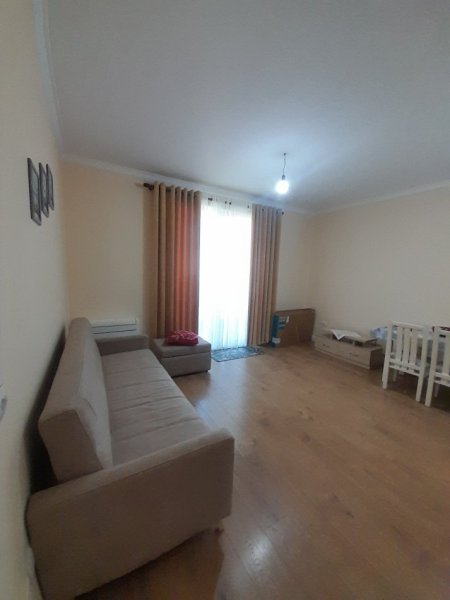 Tirane, jepet me qera apartament 2+1+Ballkon Kati 6, 95 m² 600 € (Pranë UET-së, Porcelan, Tiranë)