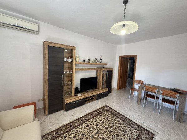 Tirane, jepet me qera apartament 2+1+2+2Bllk, Kati 6, 100 m² 700 € (Rr. Qemal Stafa te Prokuroria)