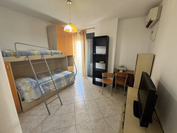 Tirane, jepet me qera apartament 2+1+2+2Bllk, Kati 6, 100 m² 700 € (Rr. Qemal Stafa te Prokuroria)