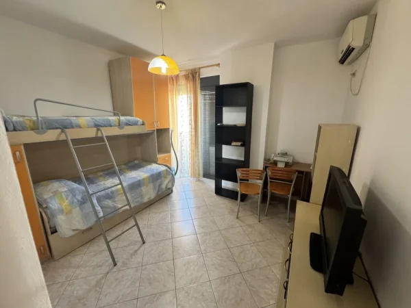 Tirane, jepet me qera apartament 2+1+2+2Bllk, Kati 6, 100 m² 700 € (Rr. Qemal Stafa te Prokuroria)