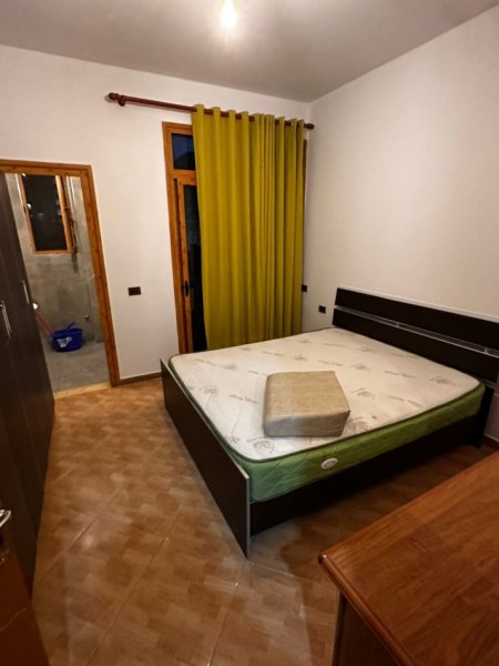 Tirane, jepet me qera apartament 1+1+Aneks+Ballkon Kati 3, 65 m² 400 € (Astir)