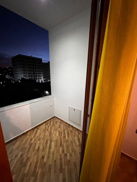 Tirane, jepet me qera apartament 1+1+Aneks+Ballkon Kati 3, 65 m² 400 € (Astir)