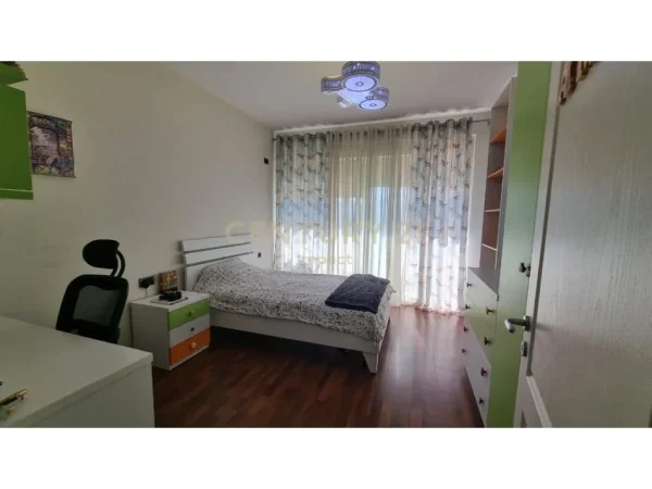 Tirane, shitet apartament 2+1 Kati 4, 109 m² 175.000 € (Ali Demi)