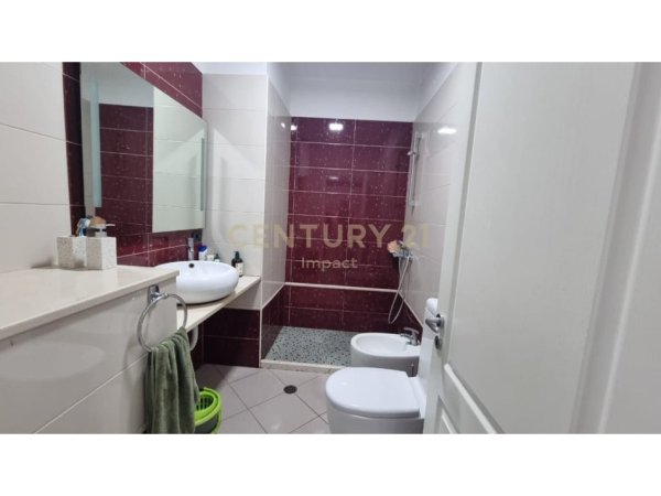 Tirane, shitet apartament 2+1 Kati 4, 109 m² 175.000 € (Ali Demi)