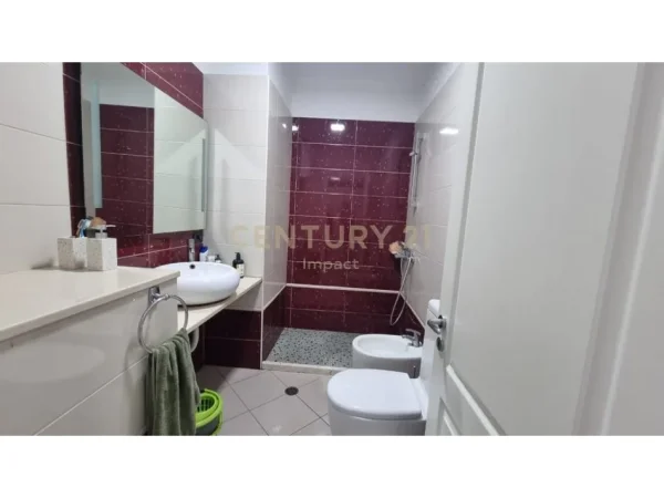 Tirane, shitet apartament 2+1 Kati 4, 109 m² 175.000 € (Ali Demi)