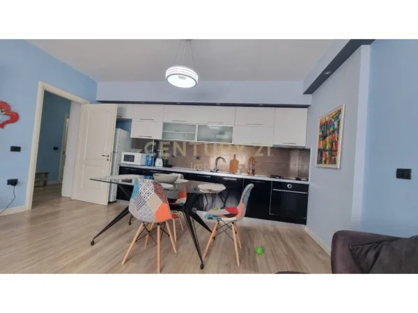 Tirane, shitet apartament 2+1 Kati 4, 109 m² 175.000 € (Ali Demi)