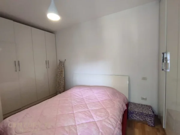 Tirane, jepet me qera apartament 2+1+Aneks+Ballkon Kati 7, 102 m² 800 € (Sheshi Skenderbej)