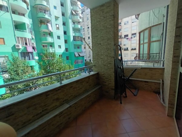 Tirane, shitet apartament 2+1+Ballkon Kati 3, 110 m² 225.000 € (Tish dahia)