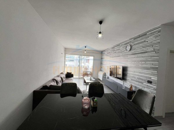 Tirane, shitet apartament 1+1+Ballkon Kati 7, 81 m² 118.000 € (Astir)