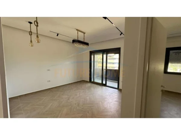 Tirane, shitet apartament 3+1+Ballkon Kati 1, 130 m² 230.000 € (Oasis Residence)