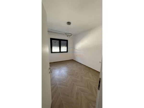 Tirane, shitet apartament 3+1+Ballkon Kati 1, 130 m² 230.000 € (Oasis Residence)