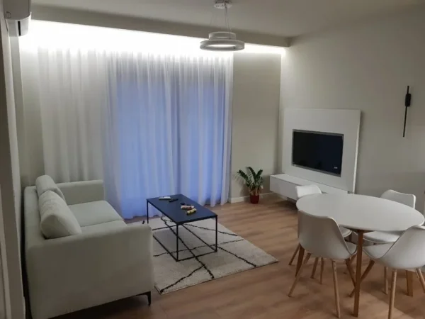 Tirane, shitet apartament 2+1+Ballkon Kati 1, 96 m² 230.000 € (Kodra e Diellit)