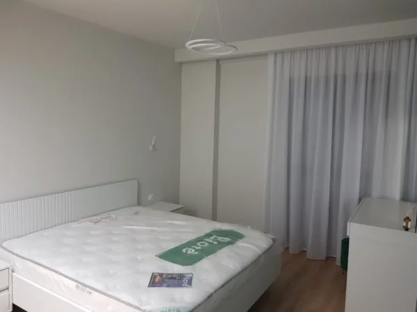 Tirane, shitet apartament 2+1+Ballkon Kati 1, 96 m² 230.000 € (Kodra e Diellit)